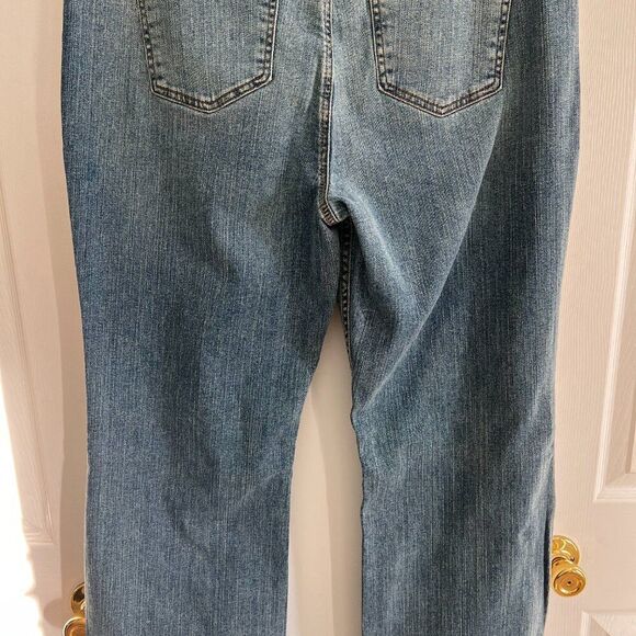 Vintage DKNY SoHo Flared Jeans Size 16R Medium Wash - Picture 2 of 7